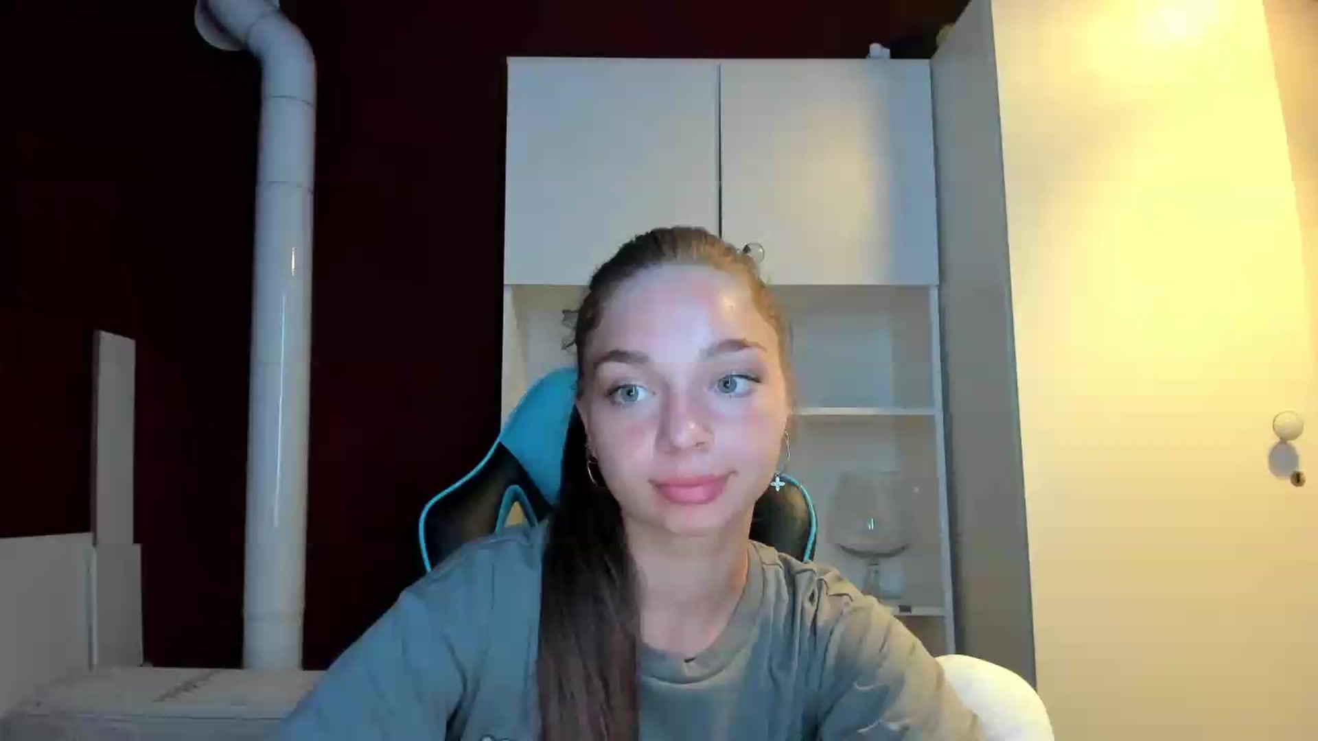Gallery image thumbnail from Yukiia's myfreecams stream on, 07/10/2026, 23:12 image 1 of 20