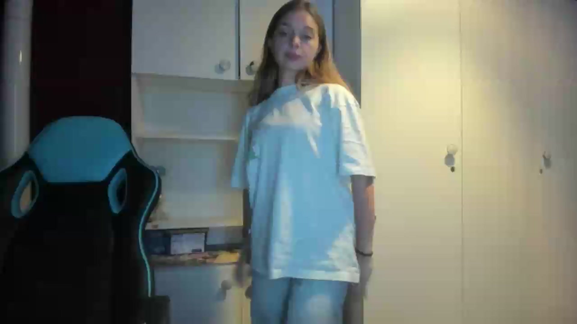Gallery image thumbnail from Yukiia's myfreecams stream on, 08/13/2026, 19:20 image 16 of 20
