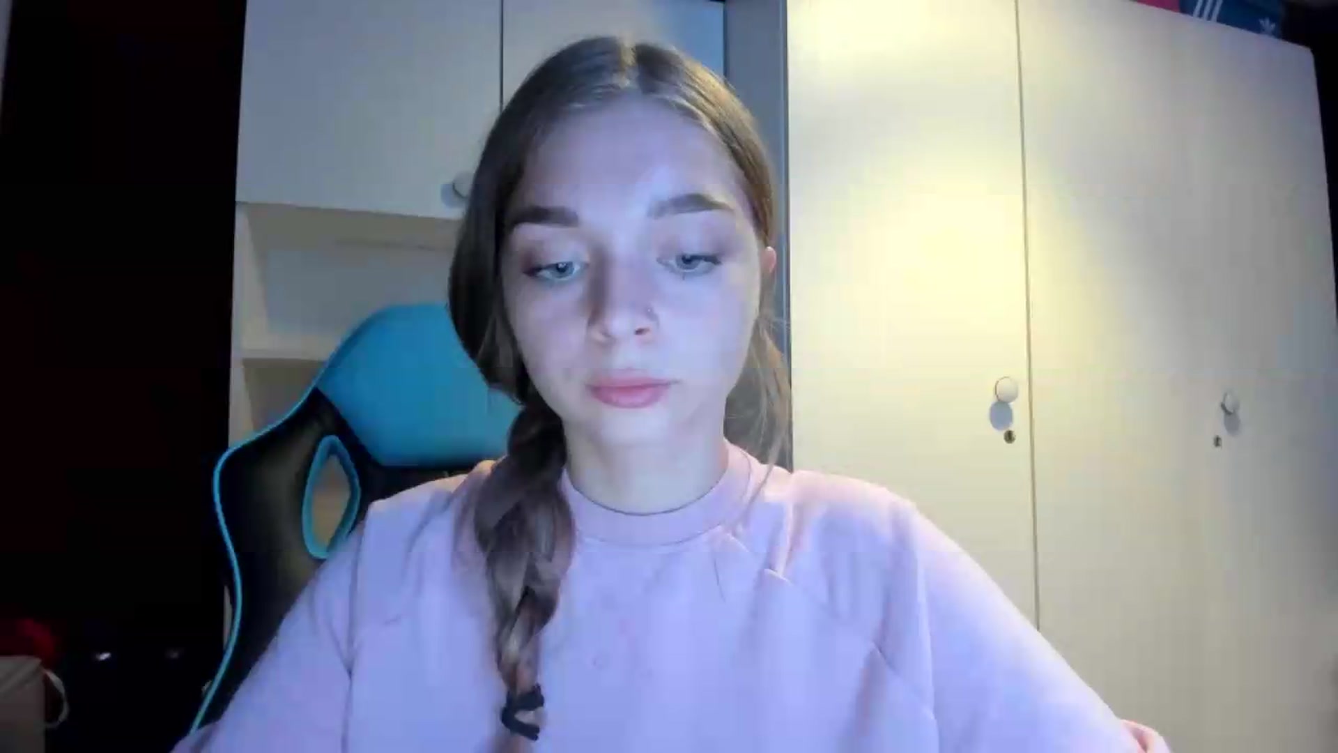 Gallery image thumbnail from Yukiia's myfreecams stream on, 08/16/2026, 19:16 image 19 of 20