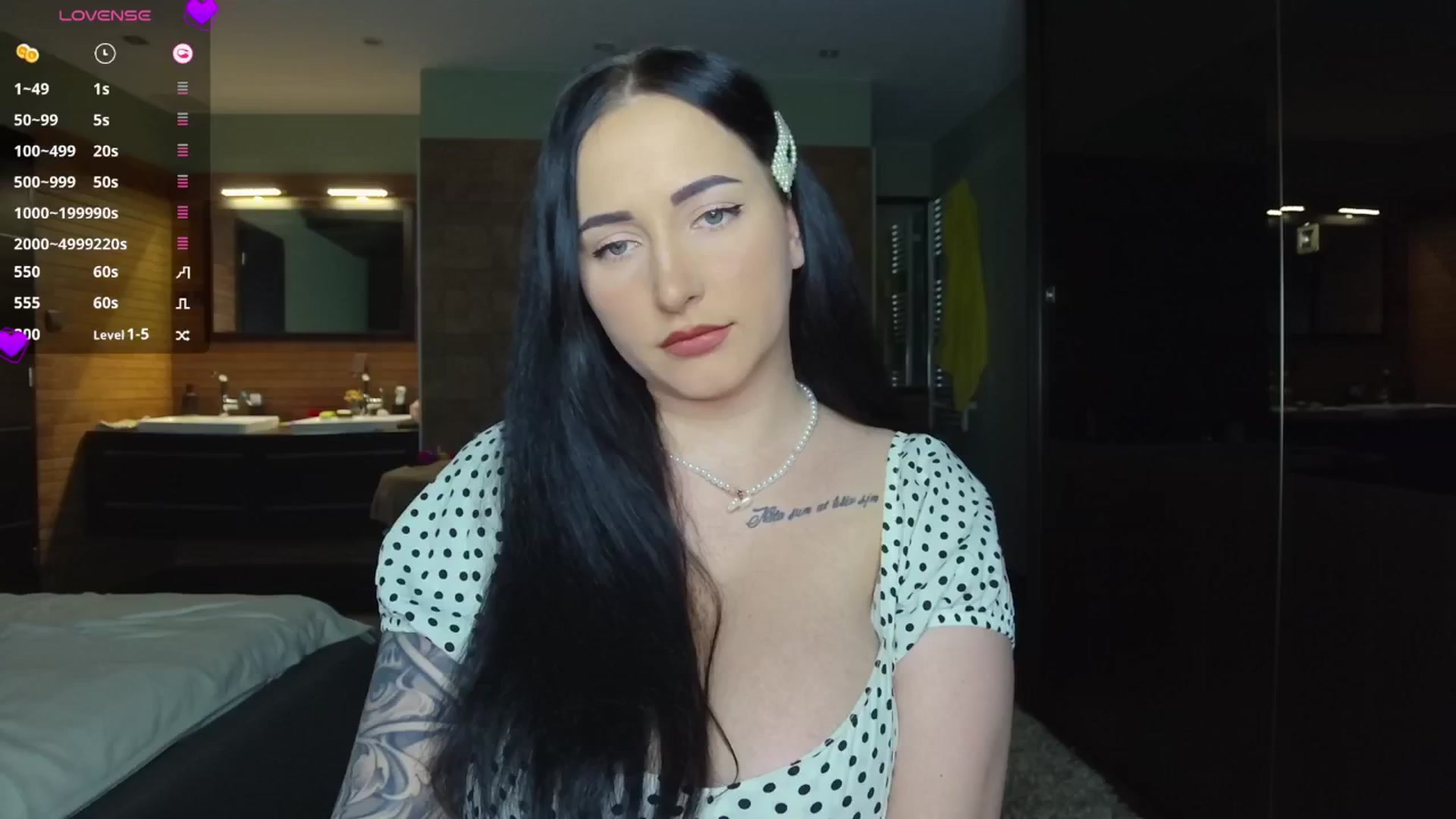 Gallery image thumbnail from Yulia's myfreecams stream on, 04/15/2026, 19:48 image 14 of 20