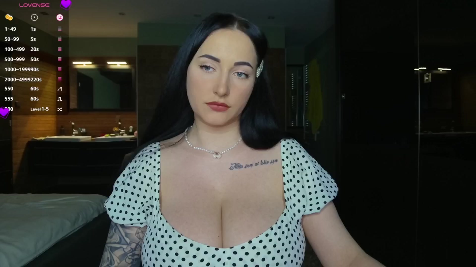 Gallery image thumbnail from Yulia's myfreecams stream on, 04/15/2026, 19:48 image 18 of 20