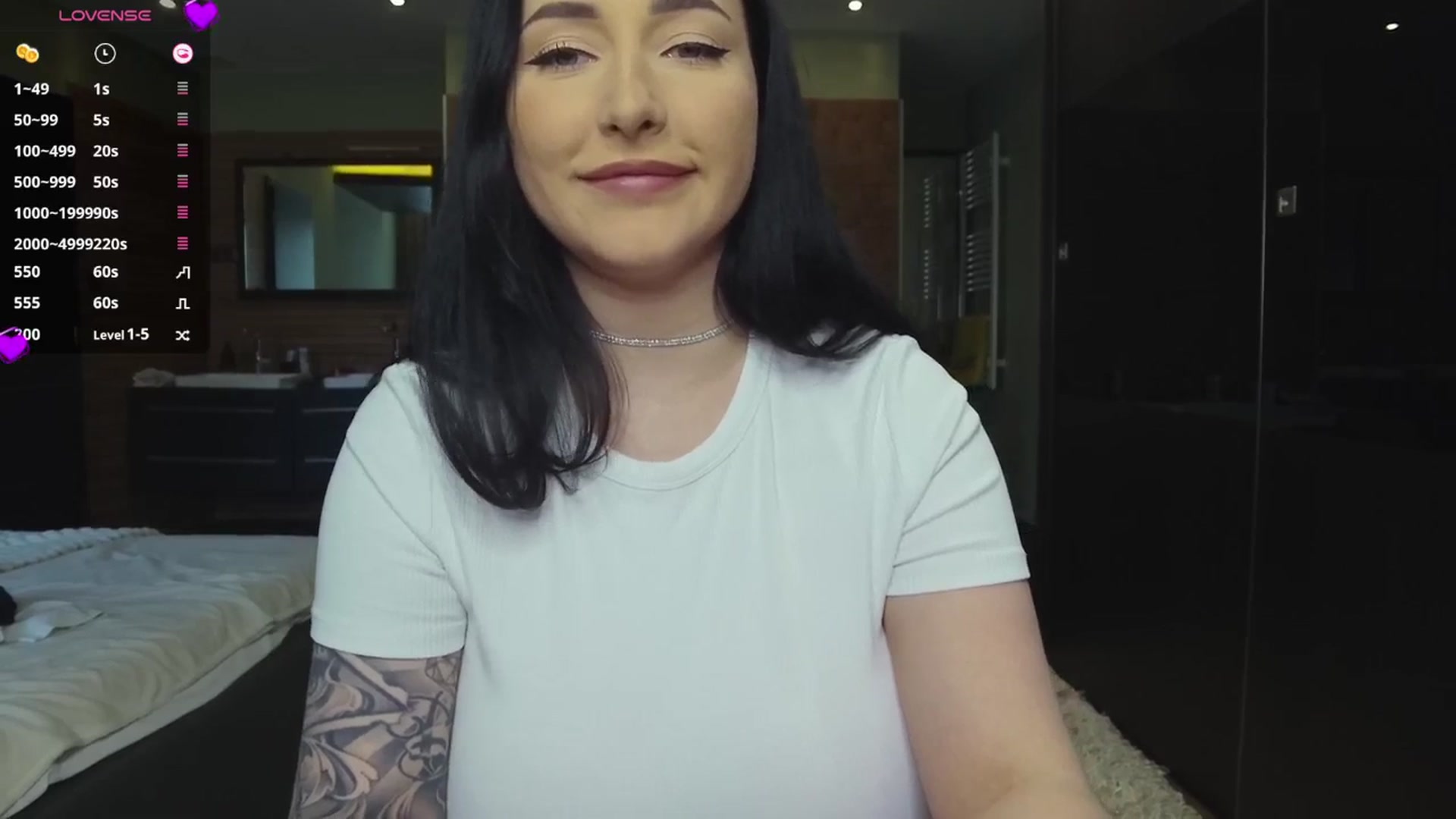 Gallery image thumbnail from Yulia's myfreecams stream on, 04/28/2026, 14:33 image 15 of 20