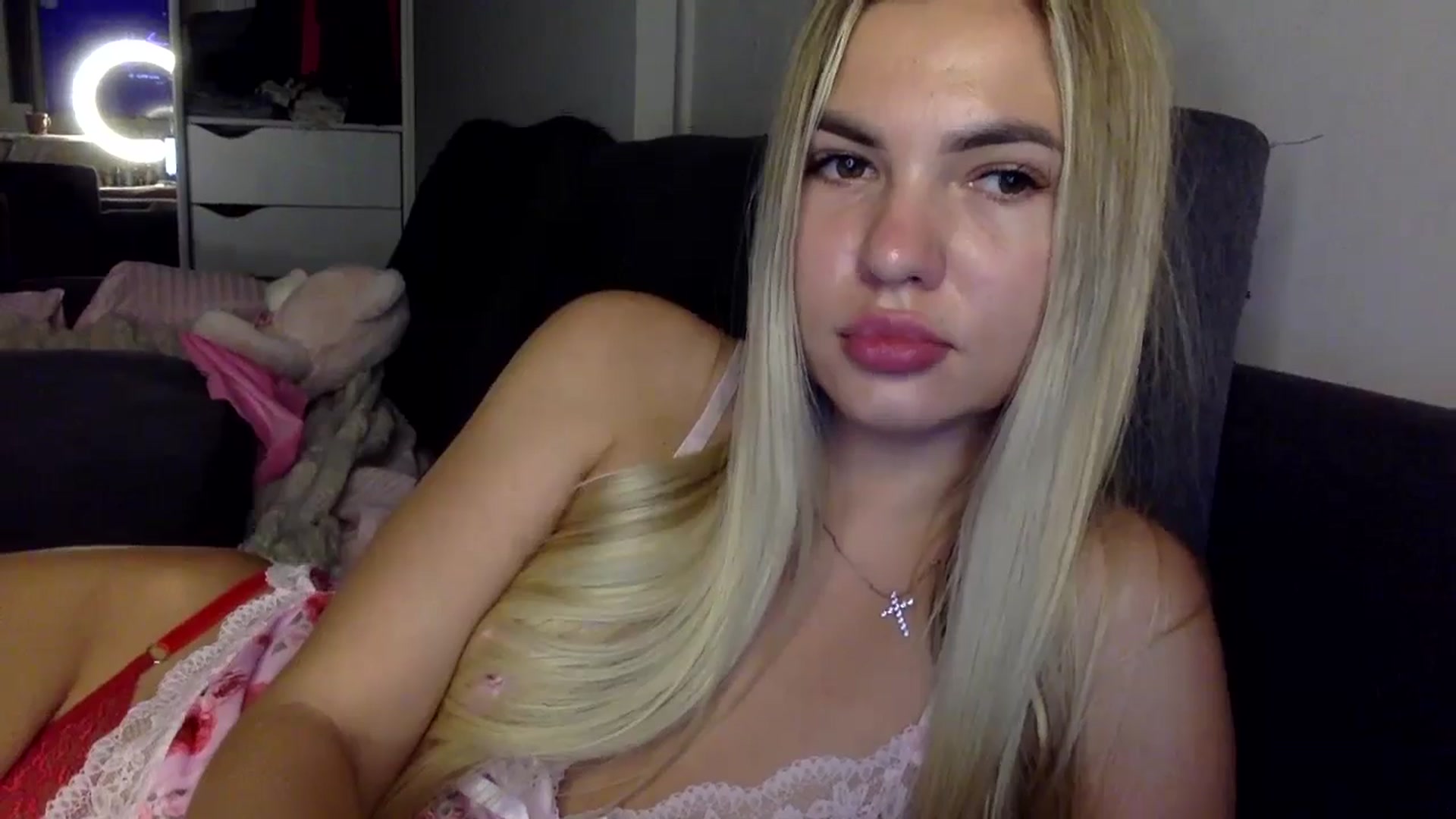 Gallery image thumbnail from YuliaKitty's myfreecams stream on, 07/28/2024, 23:43 image 5 of 20