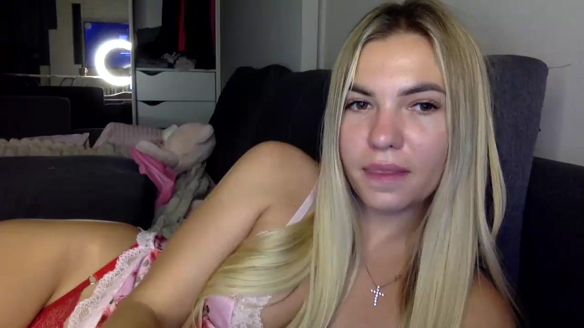 Gallery image thumbnail from YuliaKitty's myfreecams stream on, 07/28/2024, 23:43 image 1 of 20