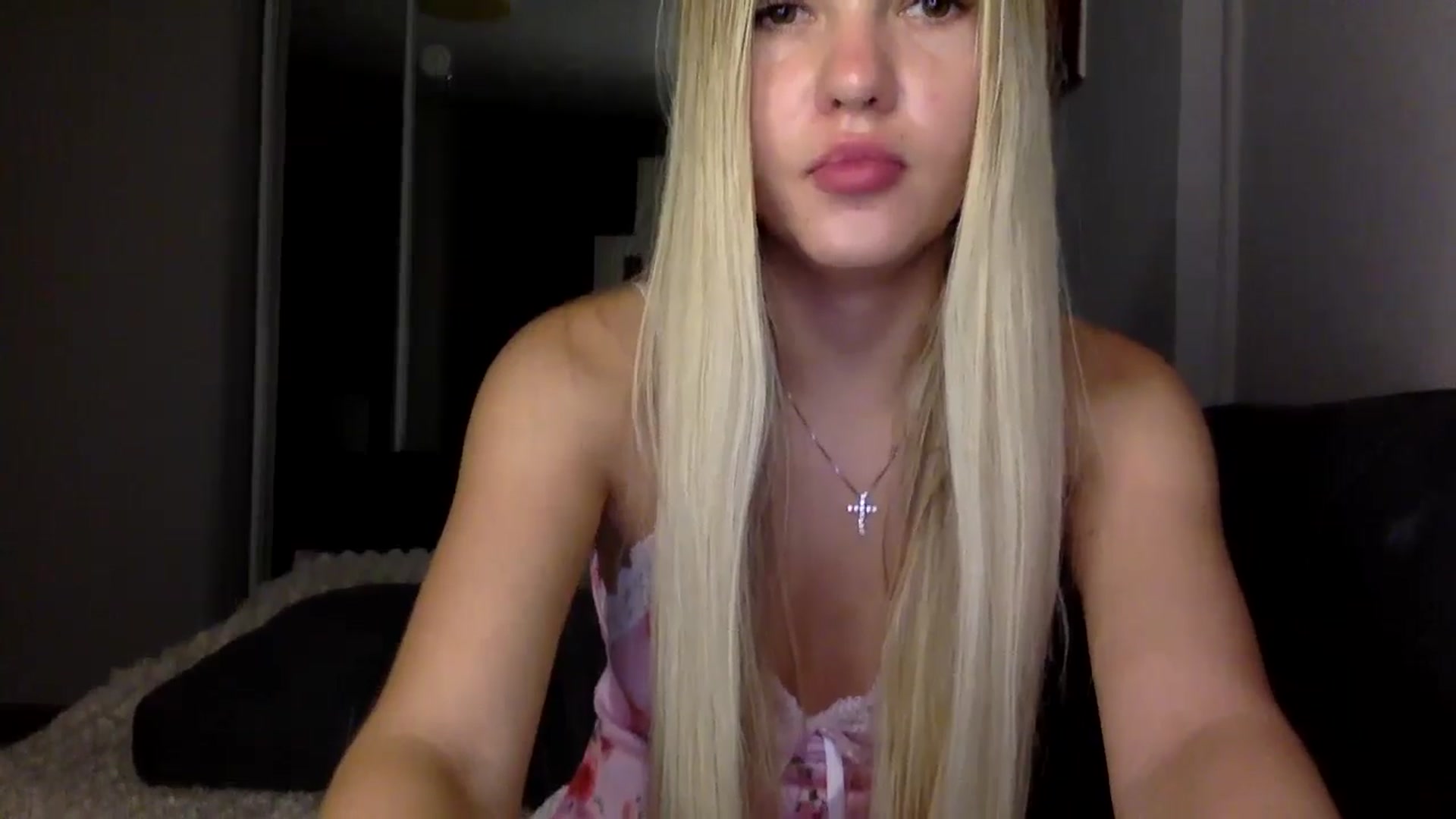 Gallery image thumbnail from YuliaKitty's myfreecams stream on, 07/28/2024, 23:43 image 18 of 20