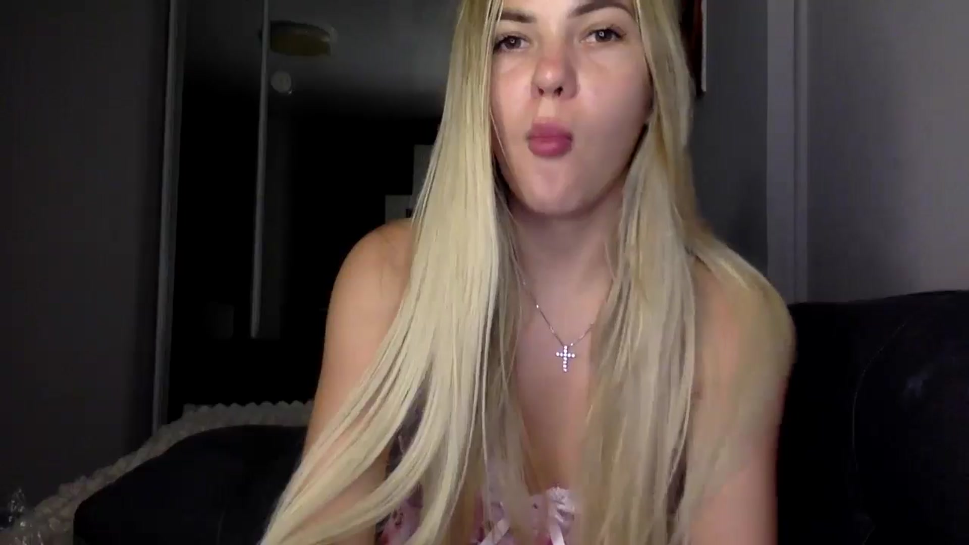 Gallery image thumbnail from YuliaKitty's myfreecams stream on, 07/28/2024, 23:43 image 15 of 20
