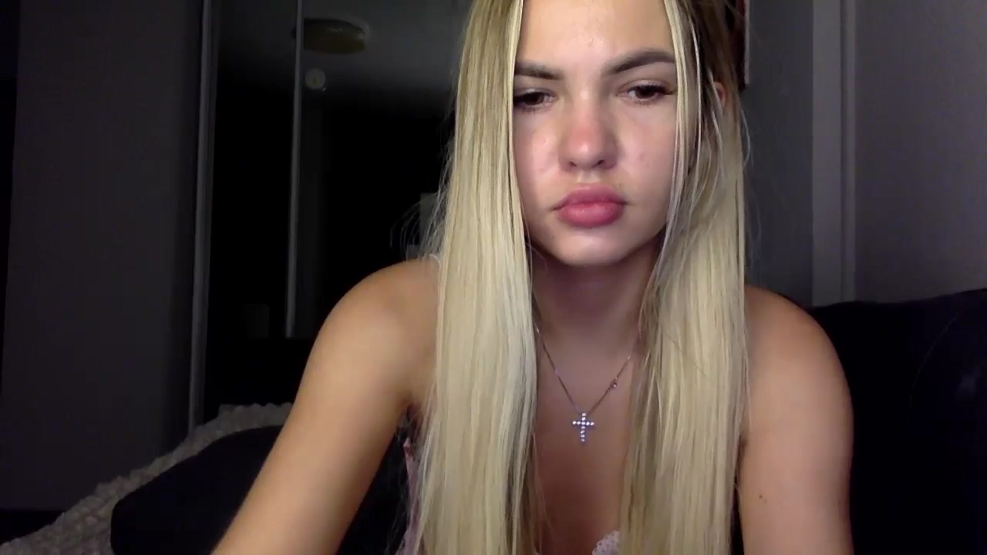 Gallery image thumbnail from YuliaKitty's myfreecams stream on, 07/29/2024, 24:06 image 4 of 20