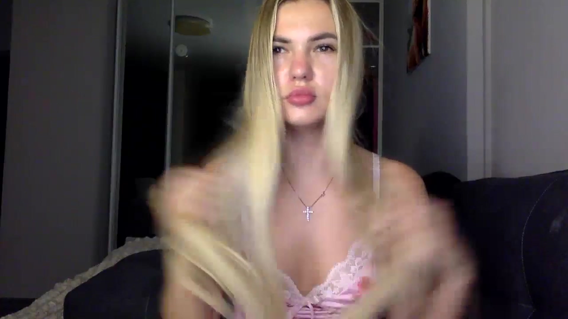 Gallery image thumbnail from YuliaKitty's myfreecams stream on, 07/29/2024, 24:06 image 5 of 20