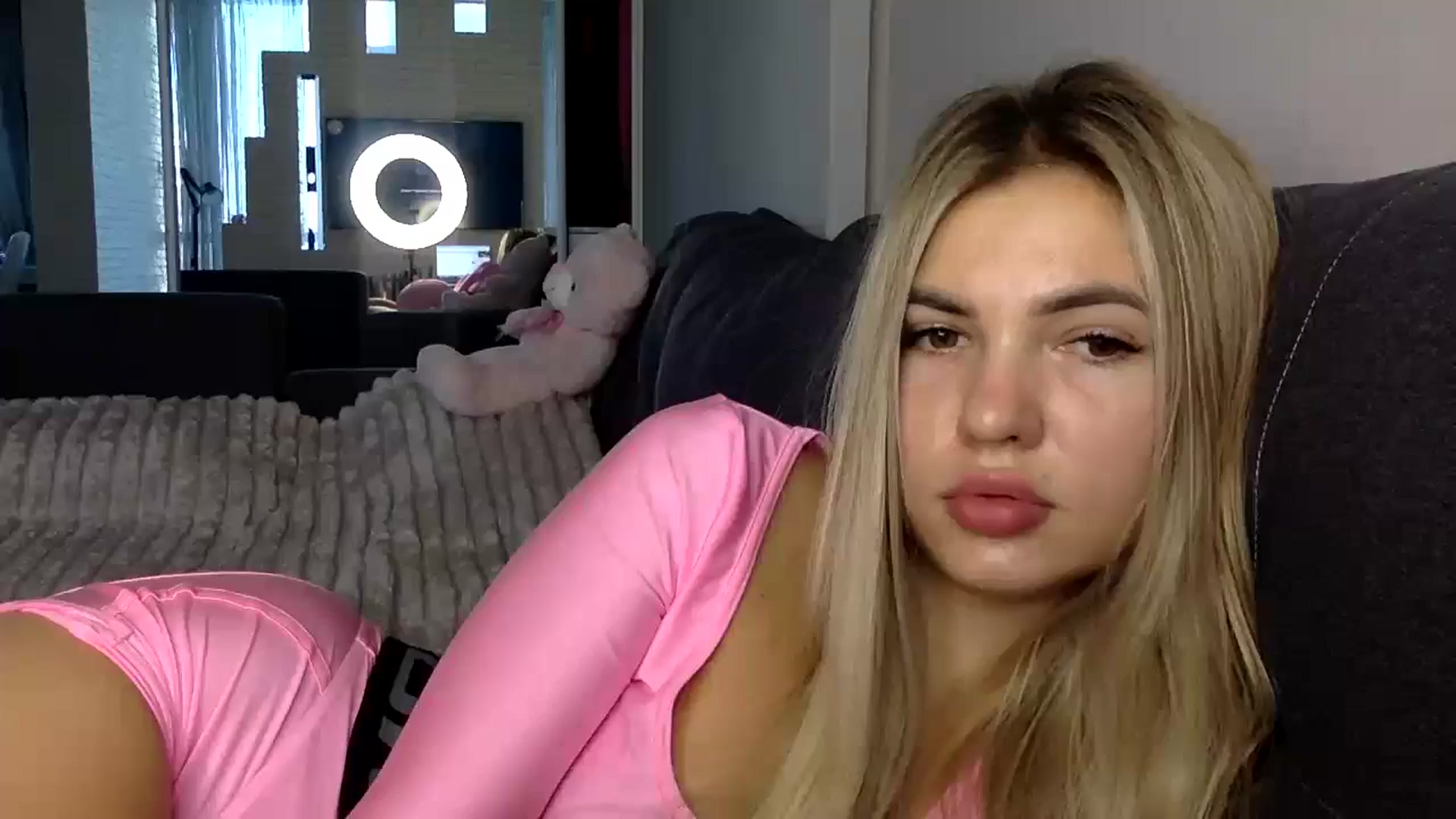 Gallery image thumbnail from YuliaKitty's myfreecams stream on, 08/11/2024, 15:38 image 17 of 20
