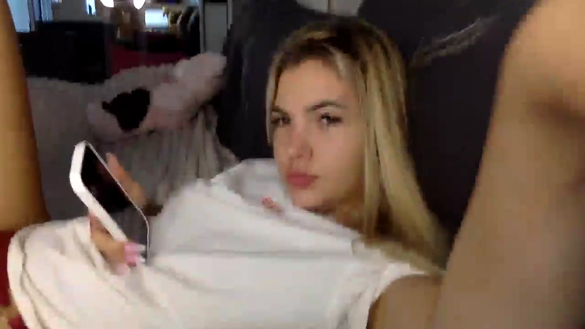 Gallery image thumbnail from YuliaKitty's myfreecams stream on, 08/14/2024, 09:23 image 12 of 20