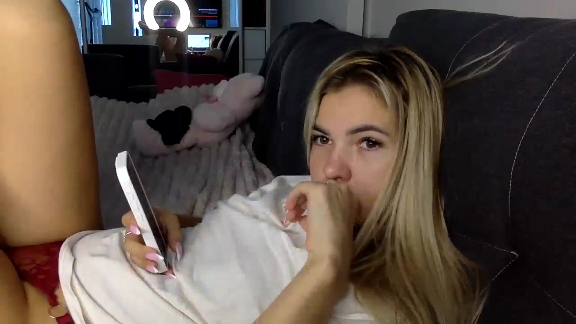 Gallery image thumbnail from YuliaKitty's myfreecams stream on, 08/14/2024, 09:23 image 16 of 20