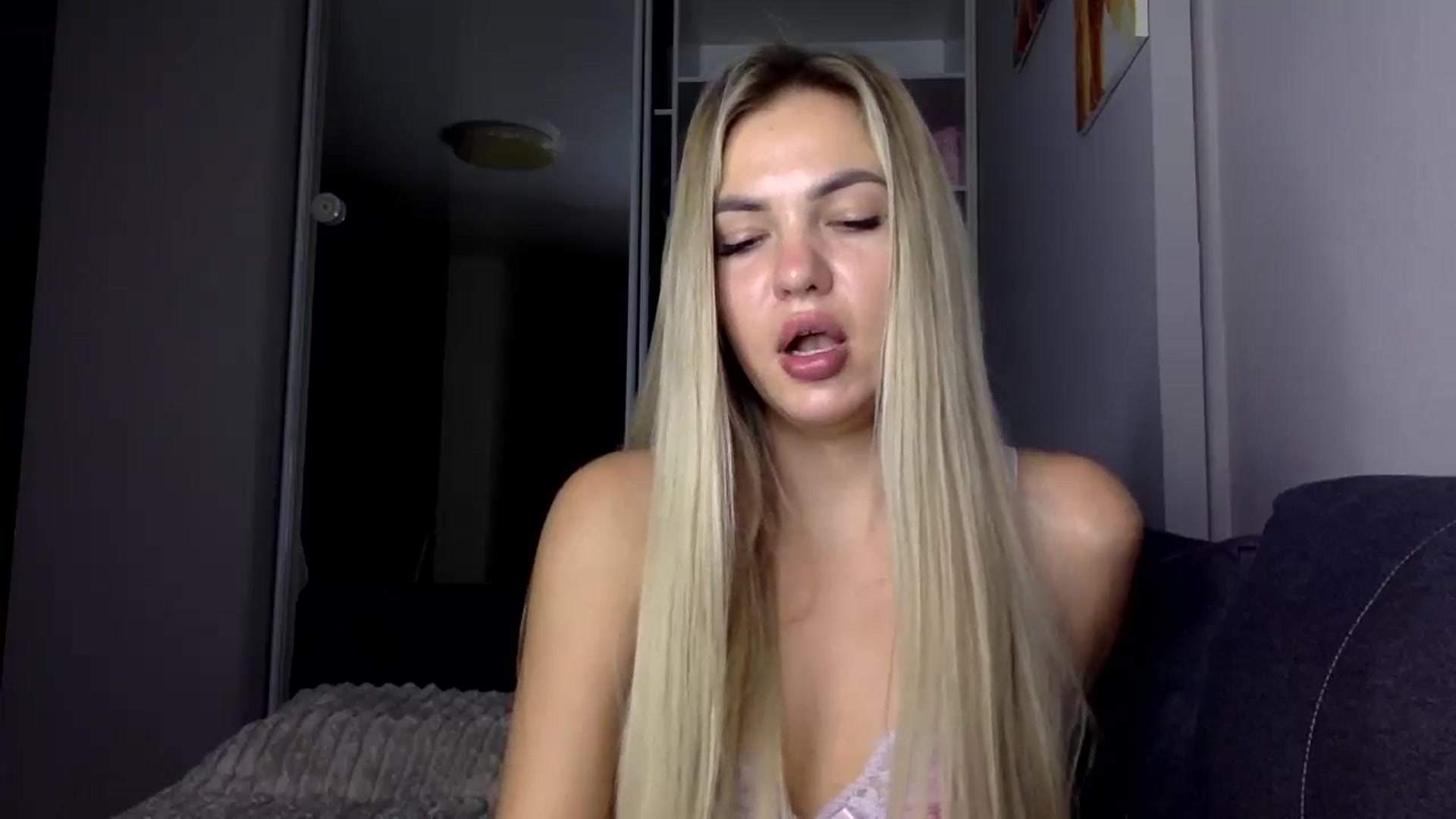 Gallery image thumbnail from YuliaKitty's myfreecams stream on, 08/17/2024, 19:45 image 9 of 20