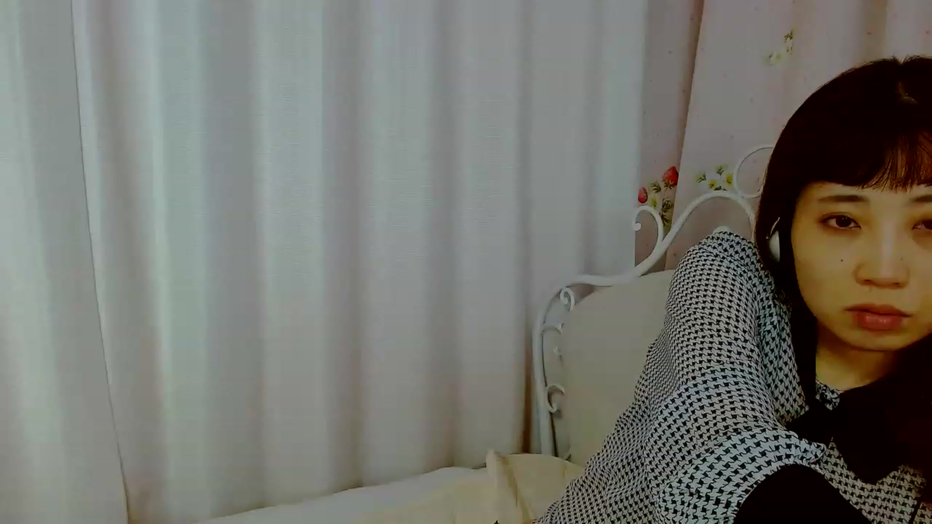 Gallery image thumbnail from Yumekooooo's myfreecams stream on, 06/25/2023, 21:57 image 10 of 20