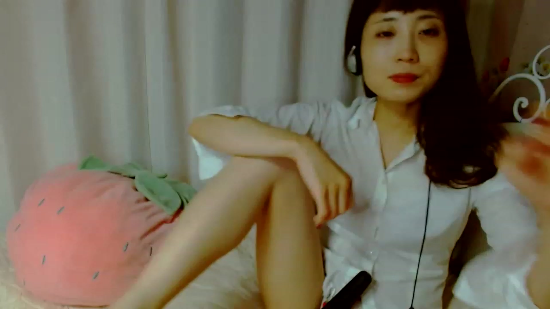 Gallery image thumbnail from Yumekooooo's myfreecams stream on, 07/10/2023, 16:00 image 8 of 20