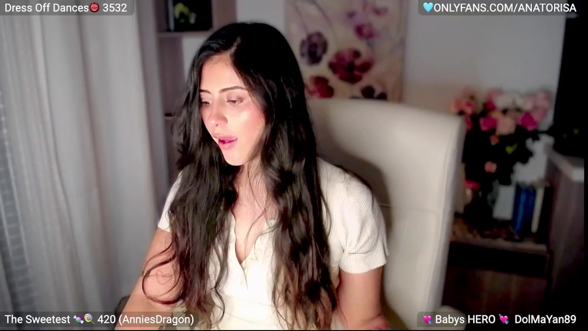 Gallery image thumbnail from YummyAna's myfreecams stream on, 11/16/2025, 02:25 image 1 of 20