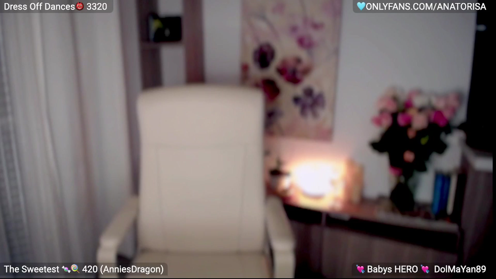 Gallery image thumbnail from YummyAna's myfreecams stream on, 11/16/2025, 02:25 image 14 of 20