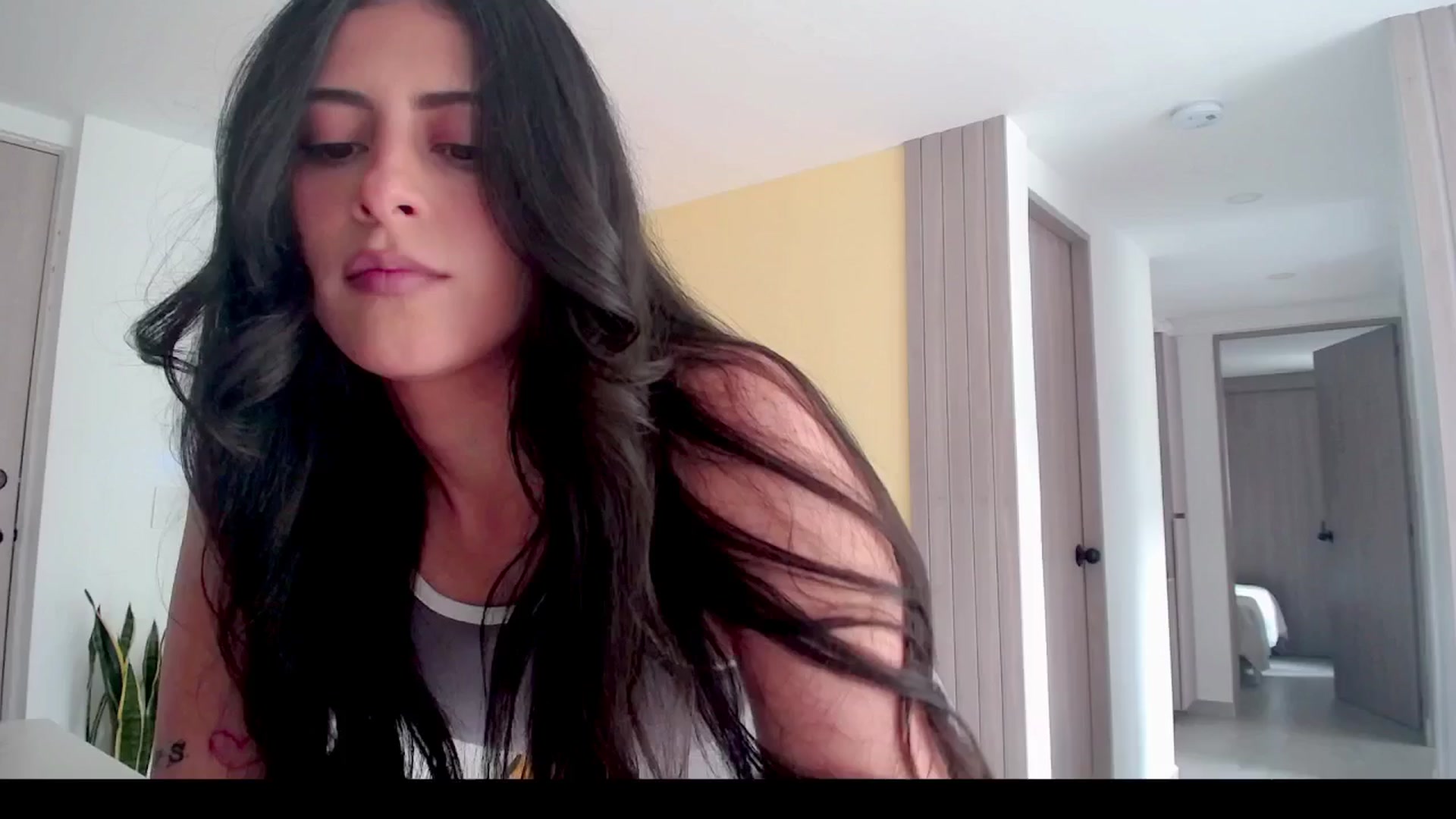 Gallery image thumbnail from YummyAna's myfreecams stream on, 11/30/2025, 19:34 image 1 of 20