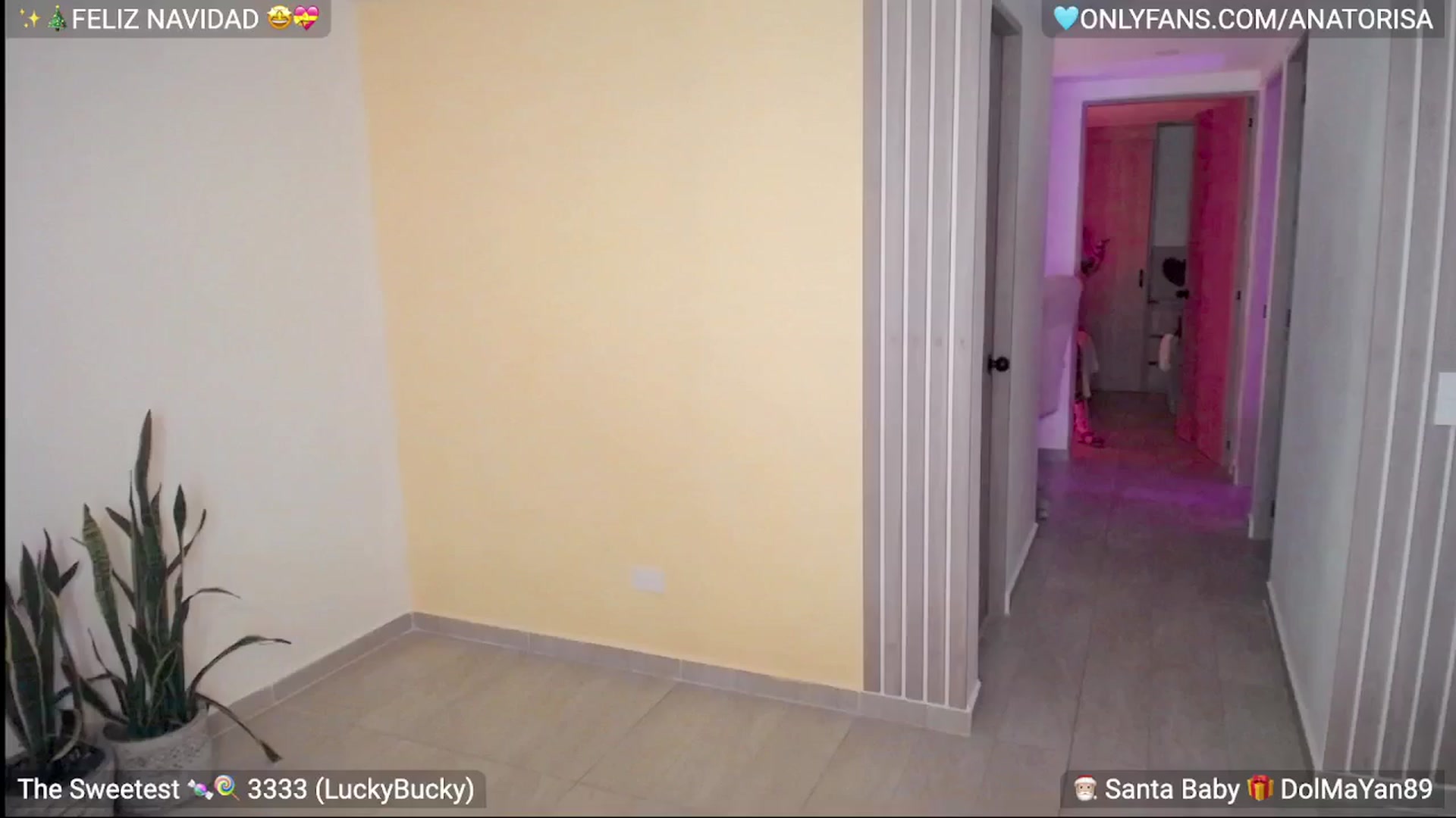 Gallery image thumbnail from YummyAna's myfreecams stream on, 12/21/2025, 02:52 image 4 of 20