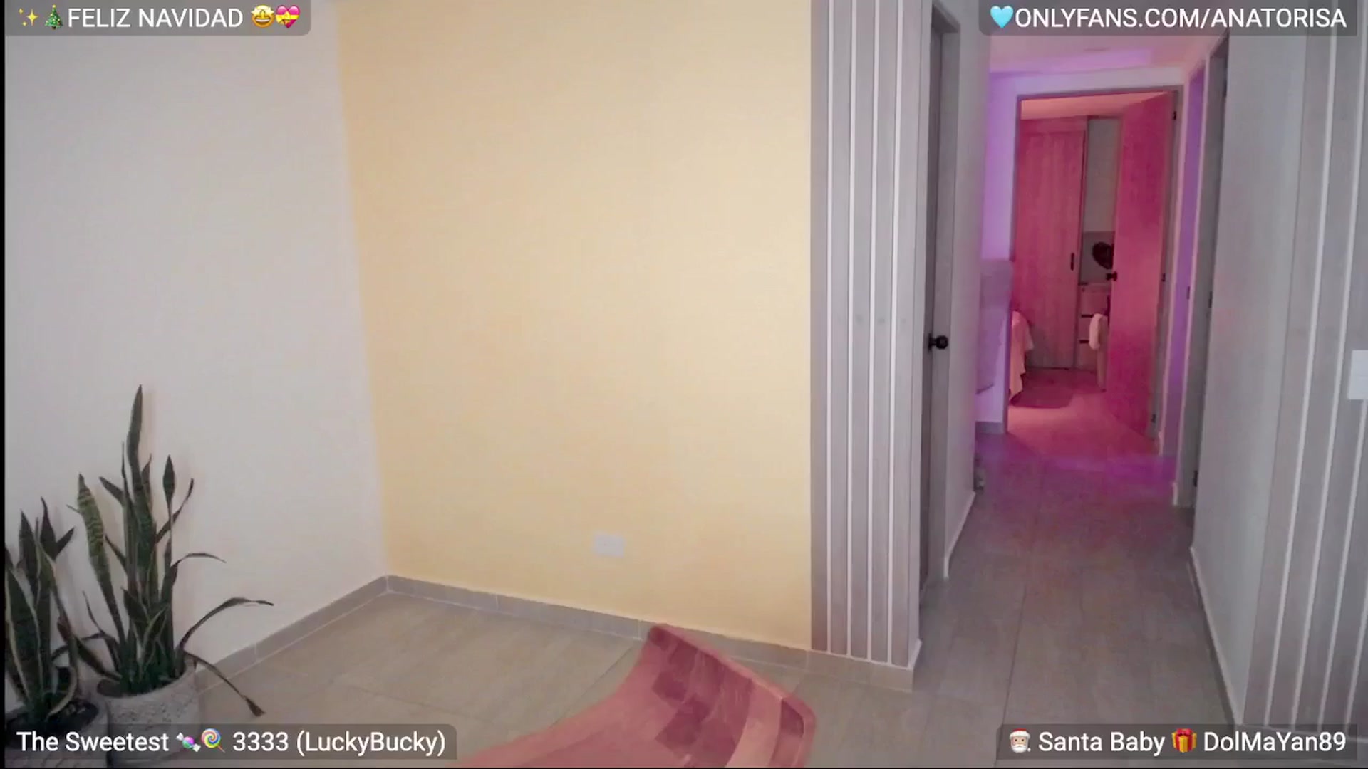 Gallery image thumbnail from YummyAna's myfreecams stream on, 12/21/2025, 02:52 image 3 of 20