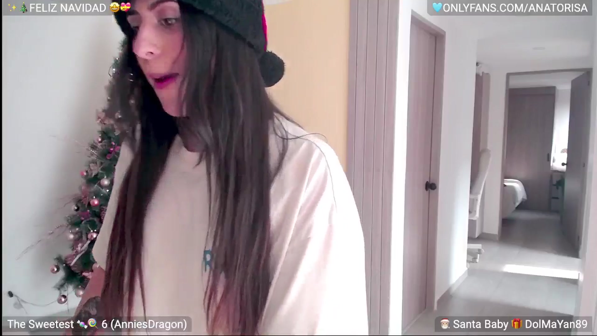 Gallery image thumbnail from YummyAna's myfreecams stream on, 12/27/2025, 22:27 image 3 of 20