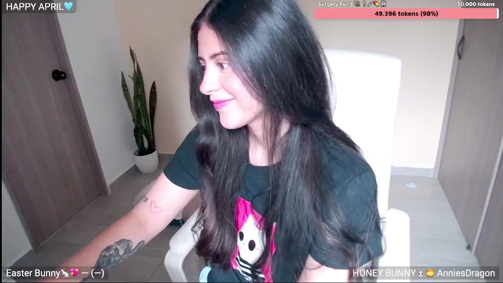 Gallery image thumbnail from YummyAna's myfreecams stream on, 04/05/2026, 18:13 image 9 of 20