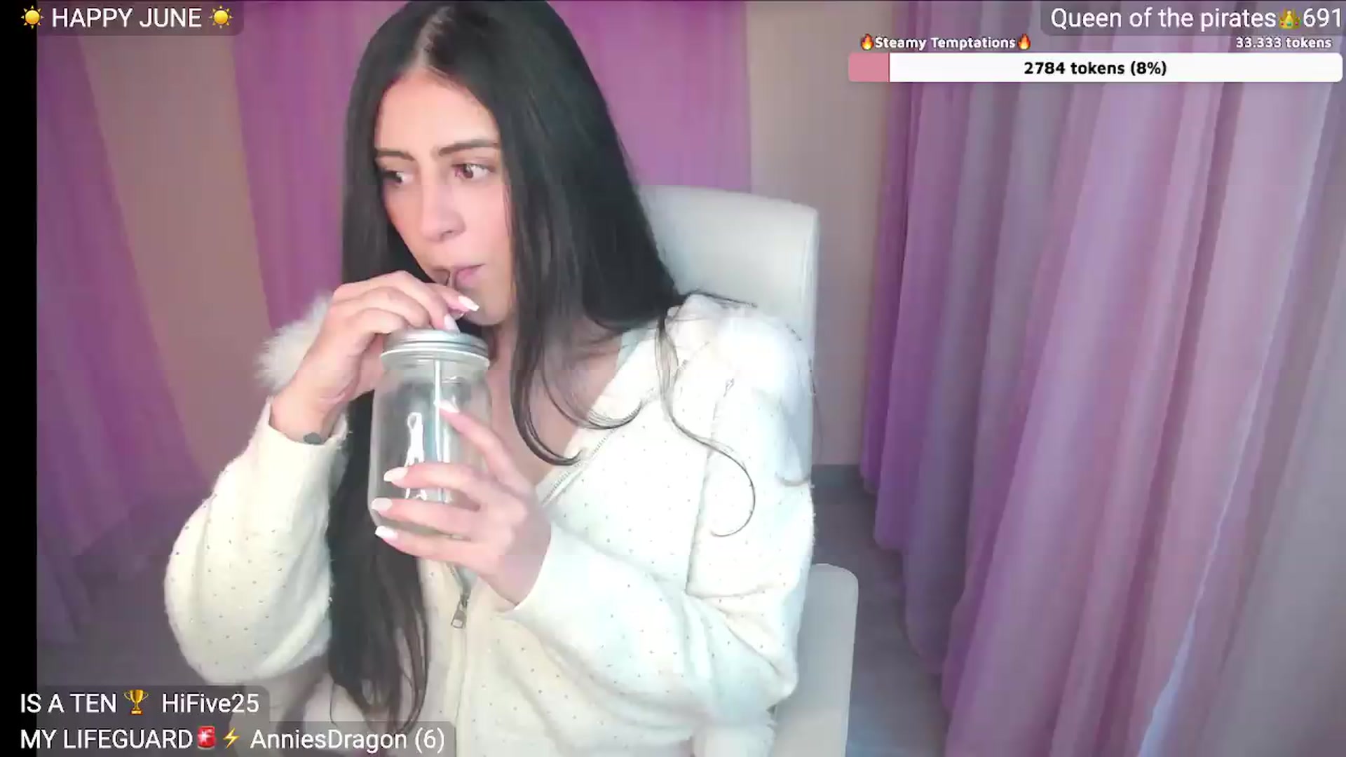 Gallery image thumbnail from YummyAna's myfreecams stream on, 06/21/2026, 16:20 image 16 of 20
