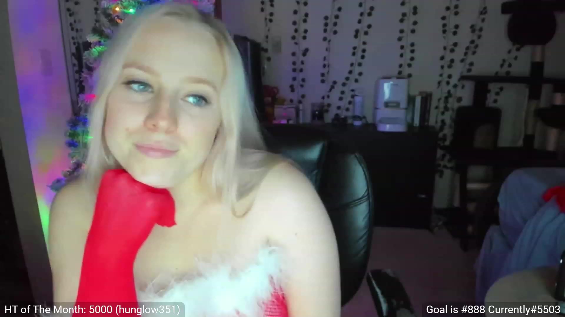 Gallery image thumbnail from YummyDuchass's myfreecams stream on, 12/25/2022, 01:28 image 11 of 20
