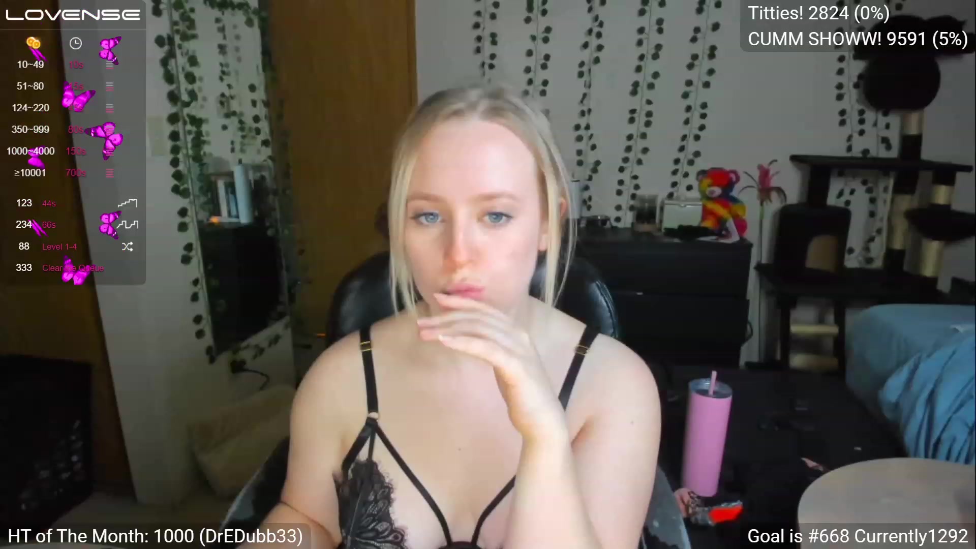 Gallery image thumbnail from YummyDuchass's myfreecams stream on, 04/06/2023, 02:36 image 18 of 20