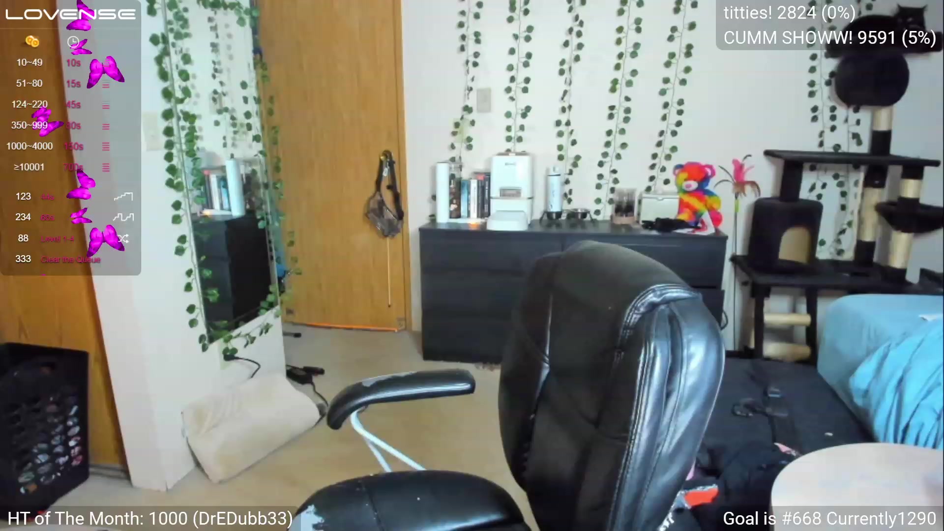 Gallery image thumbnail from YummyDuchass's myfreecams stream on, 04/06/2023, 02:36 image 8 of 20