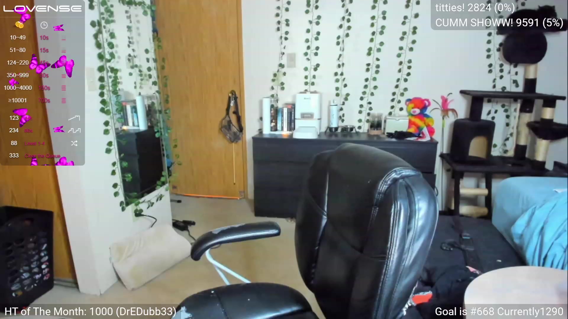 Gallery image thumbnail from YummyDuchass's myfreecams stream on, 04/06/2023, 02:36 image 12 of 20