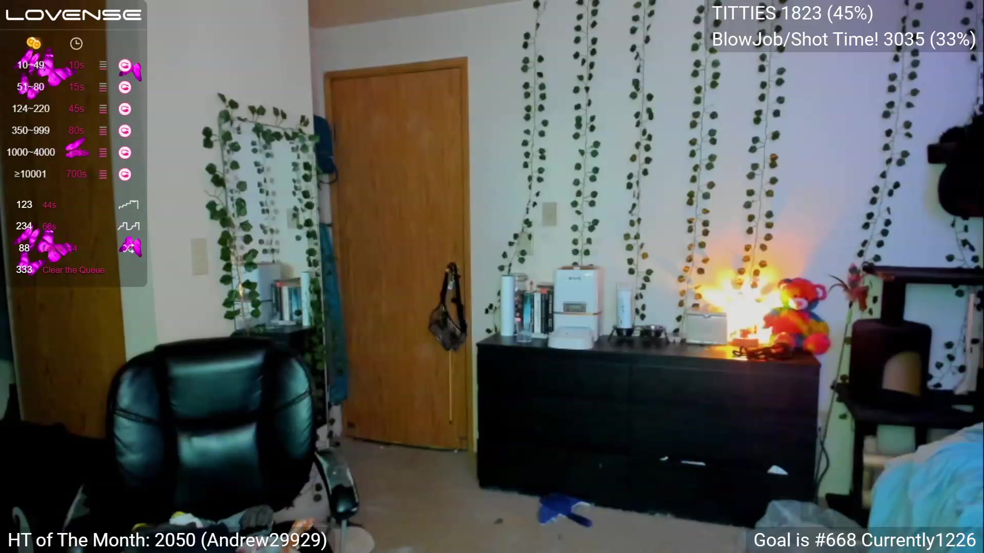 Gallery image thumbnail from YummyDuchass's myfreecams stream on, 04/30/2023, 08:48 image 8 of 20