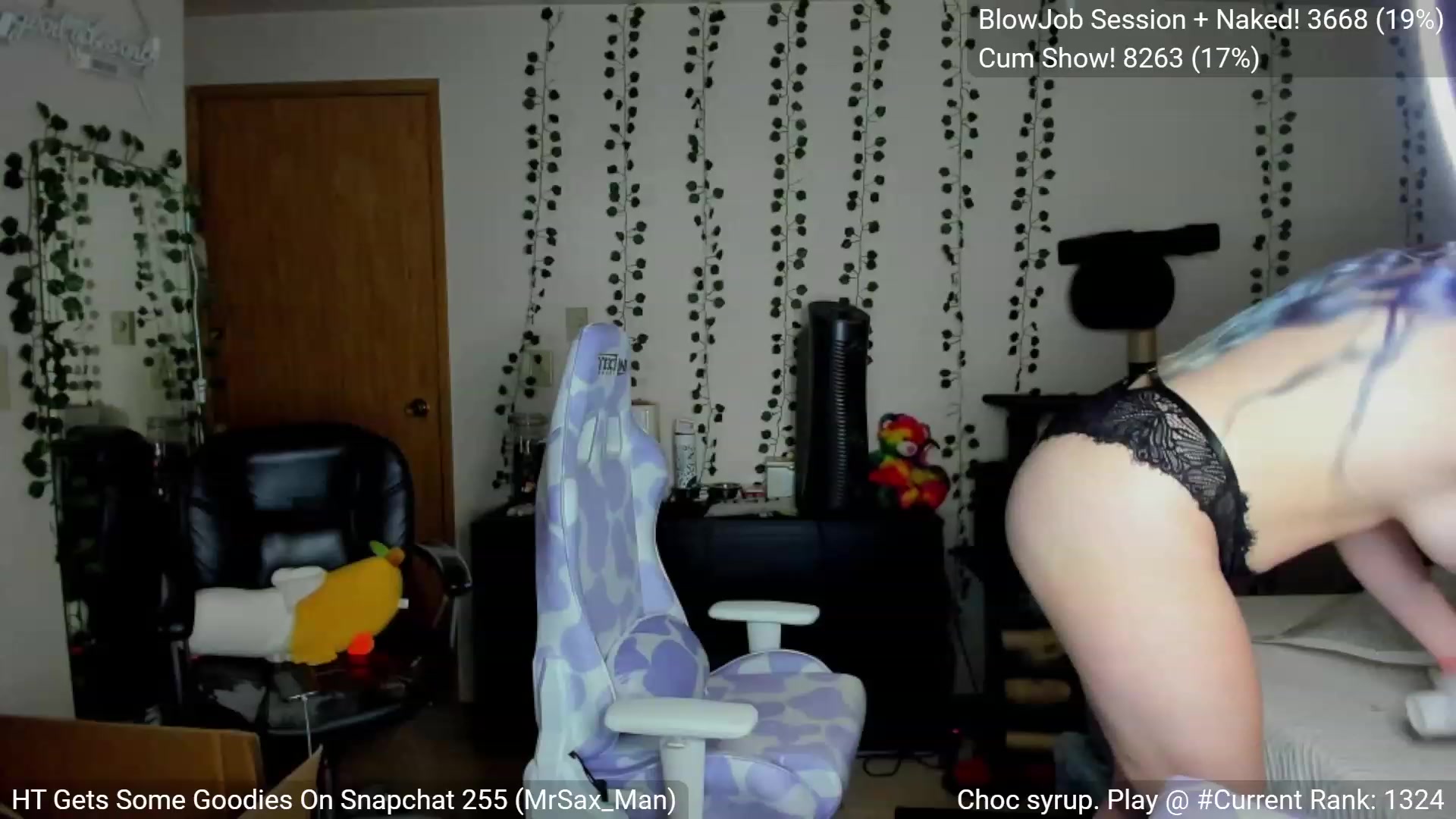 Gallery image thumbnail from YummyDuchass's myfreecams stream on, 10/09/2023, 05:22 image 10 of 20