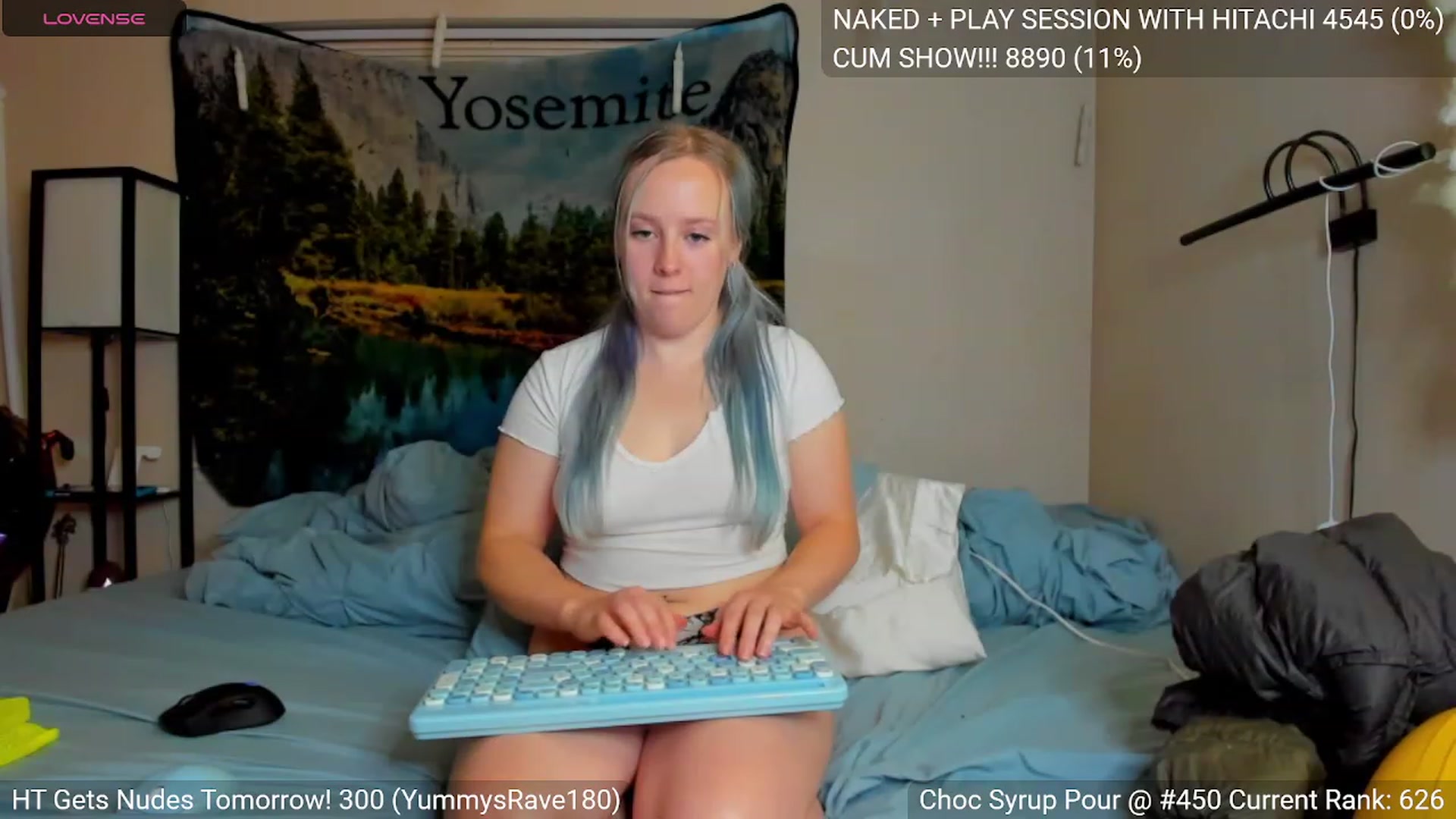 Gallery image thumbnail from YummyDuchass's myfreecams stream on, 10/19/2023, 06:35 image 18 of 20