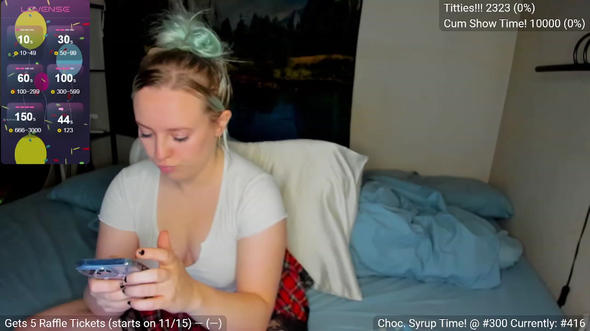 Gallery image thumbnail from YummyDuchass's myfreecams stream on, 11/16/2023, 06:43 image 12 of 20