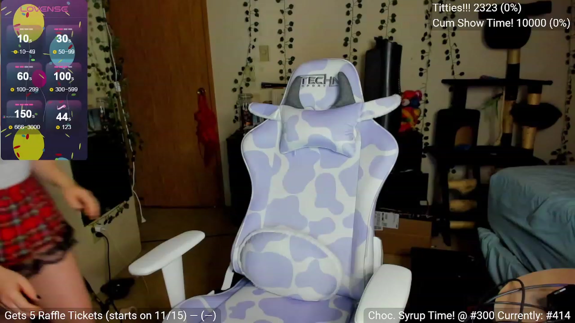 Gallery image thumbnail from YummyDuchass's myfreecams stream on, 11/16/2023, 06:43 image 4 of 20