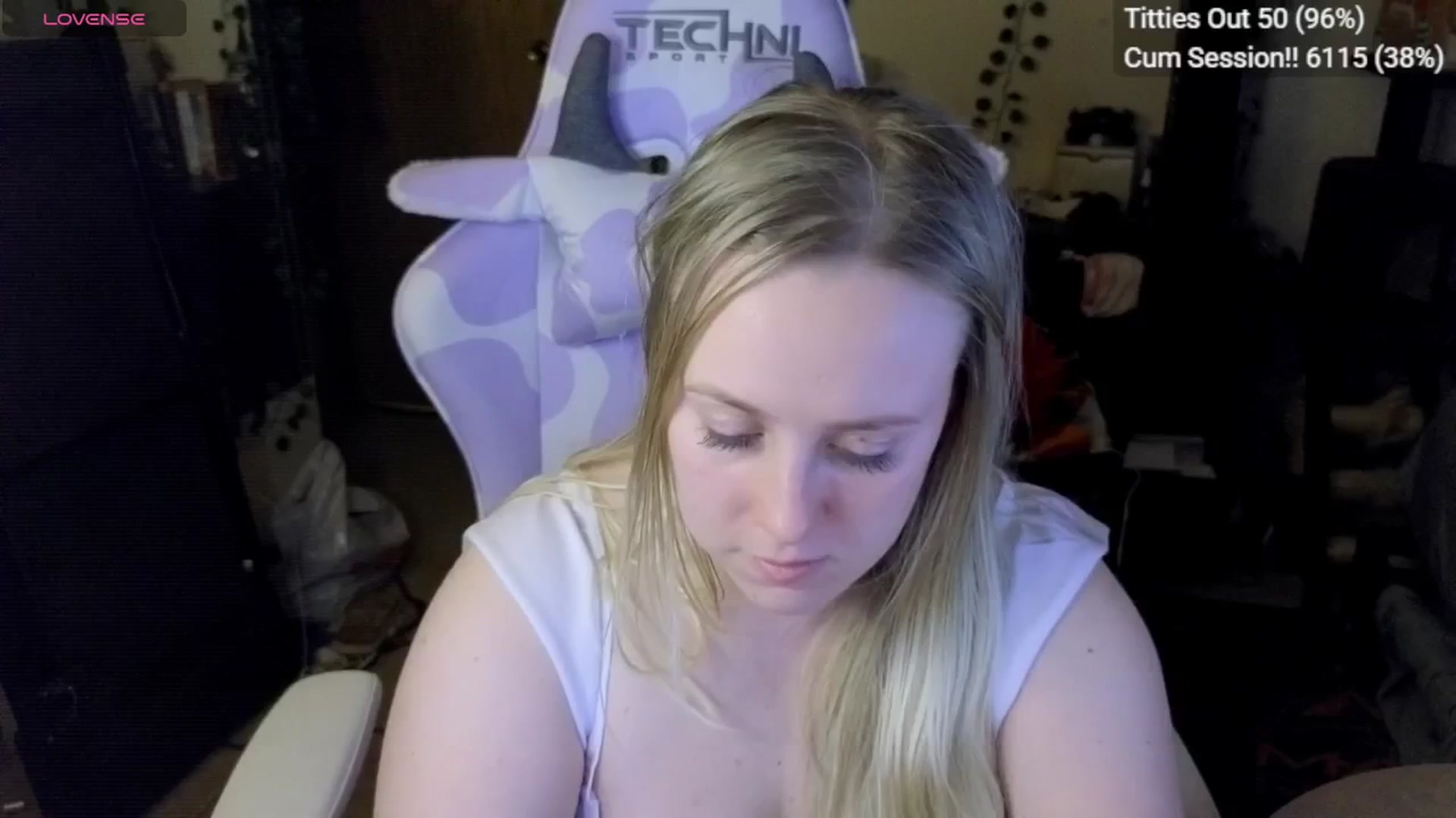 Gallery image thumbnail from YummyDuchass's myfreecams stream on, 03/14/2025, 10:25 image 13 of 20