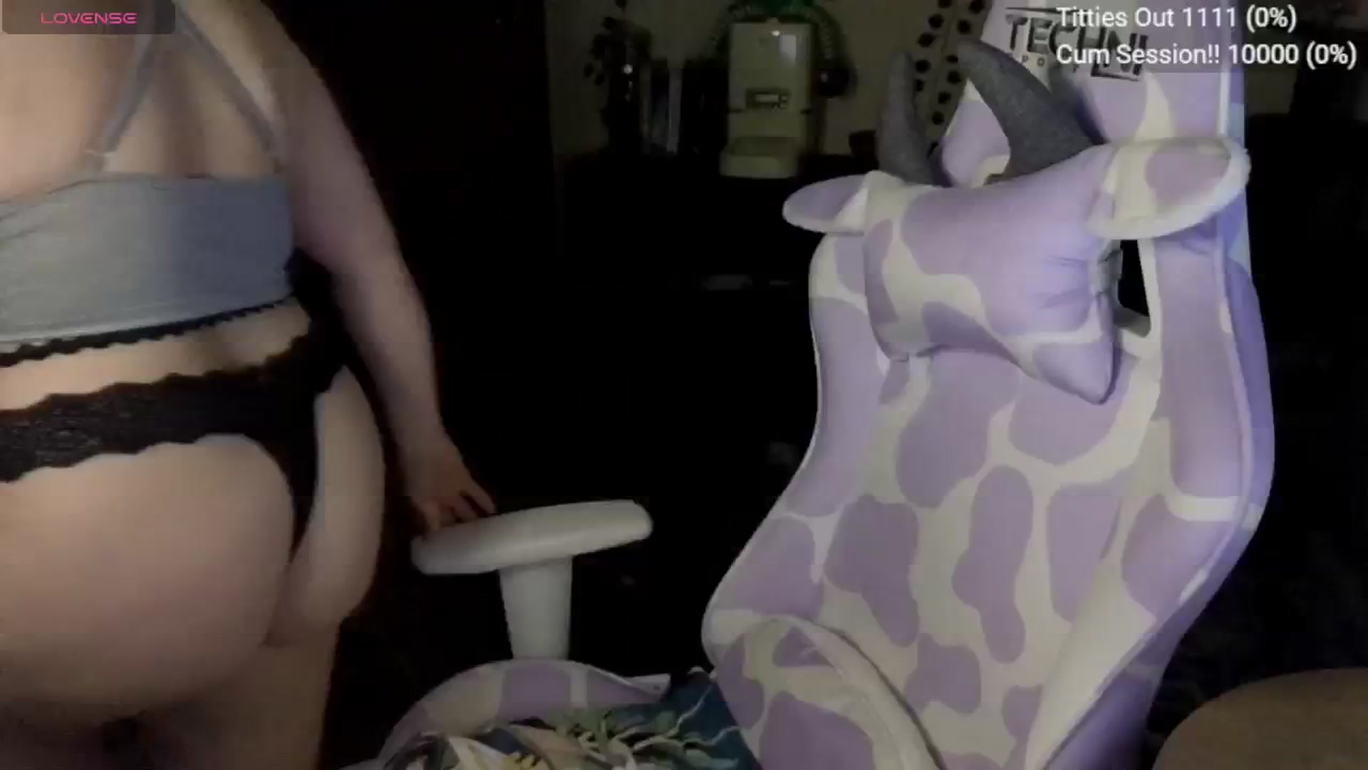 Gallery image thumbnail from YummyDuchass's myfreecams stream on, 03/21/2025, 10:18 image 4 of 20