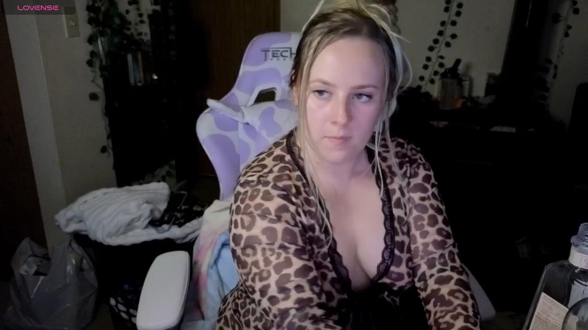 Gallery image thumbnail from YummyDuchass's myfreecams stream on, 08/29/2025, 08:48 image 17 of 20