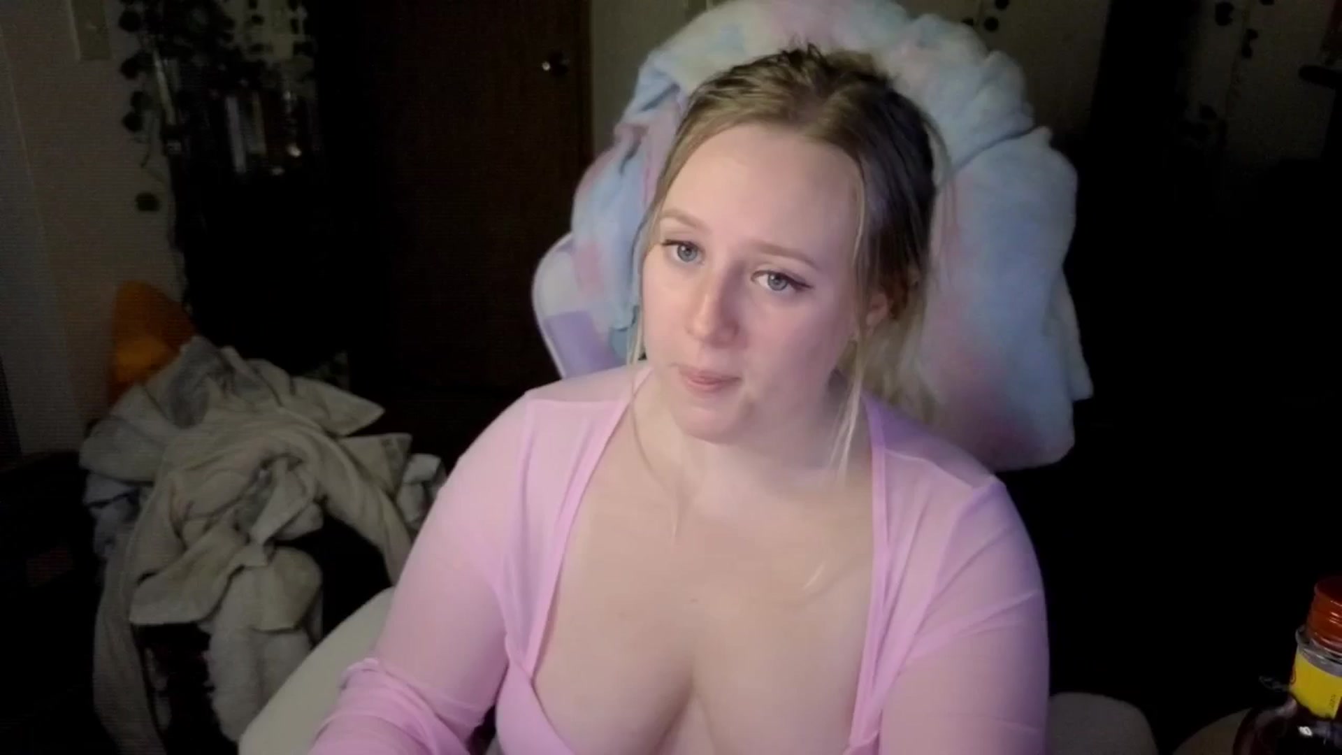 Gallery image thumbnail from YummyDuchass's myfreecams stream on, 09/05/2025, 07:15 image 12 of 20