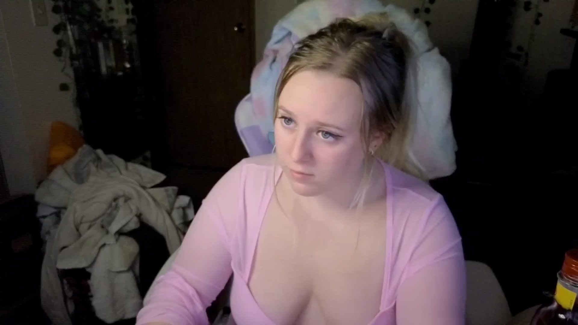 Gallery image thumbnail from YummyDuchass's myfreecams stream on, 09/05/2025, 07:15 image 13 of 20