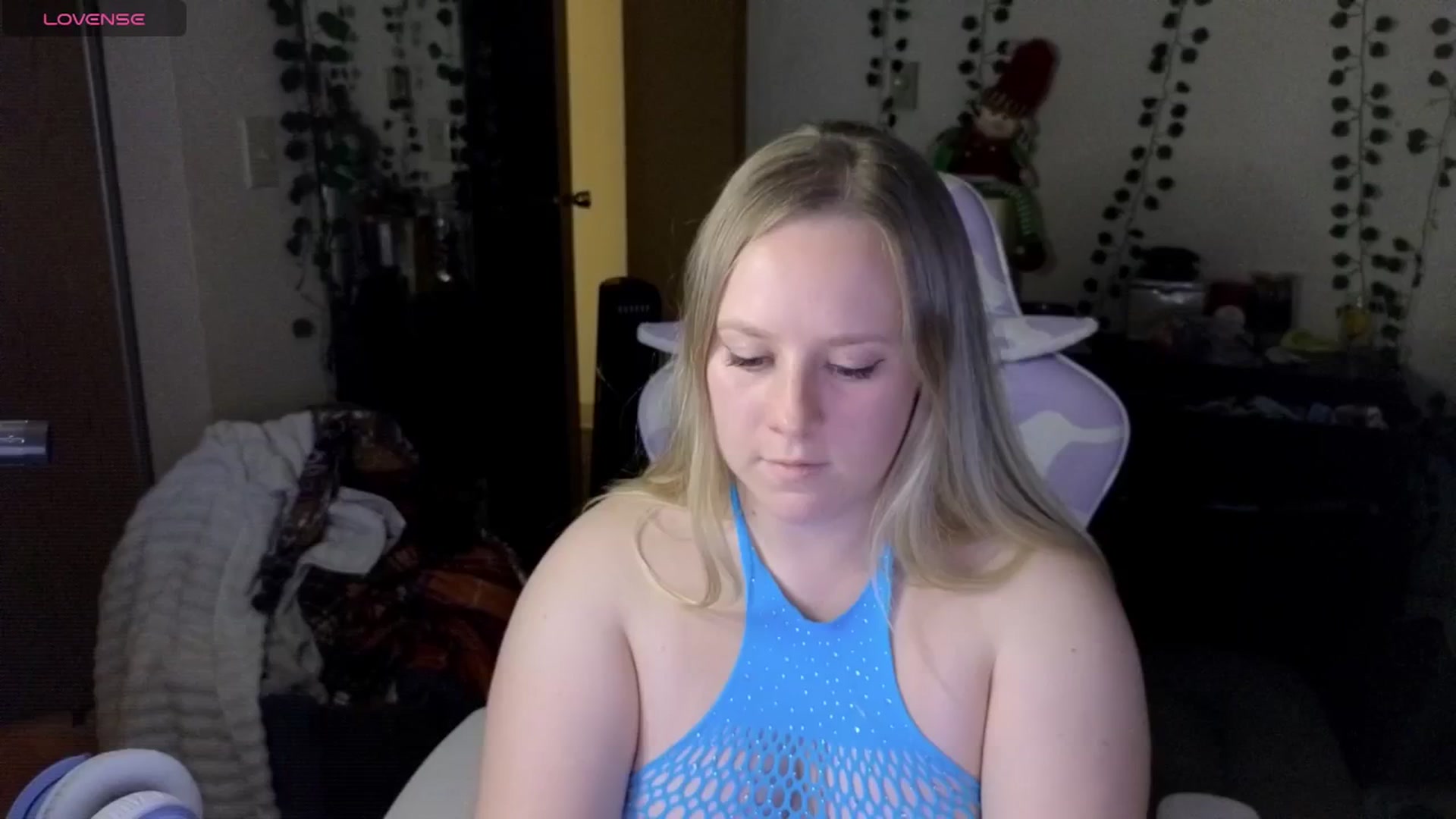 Gallery image thumbnail from YummyDuchass's myfreecams stream on, 09/22/2025, 03:39 image 10 of 20