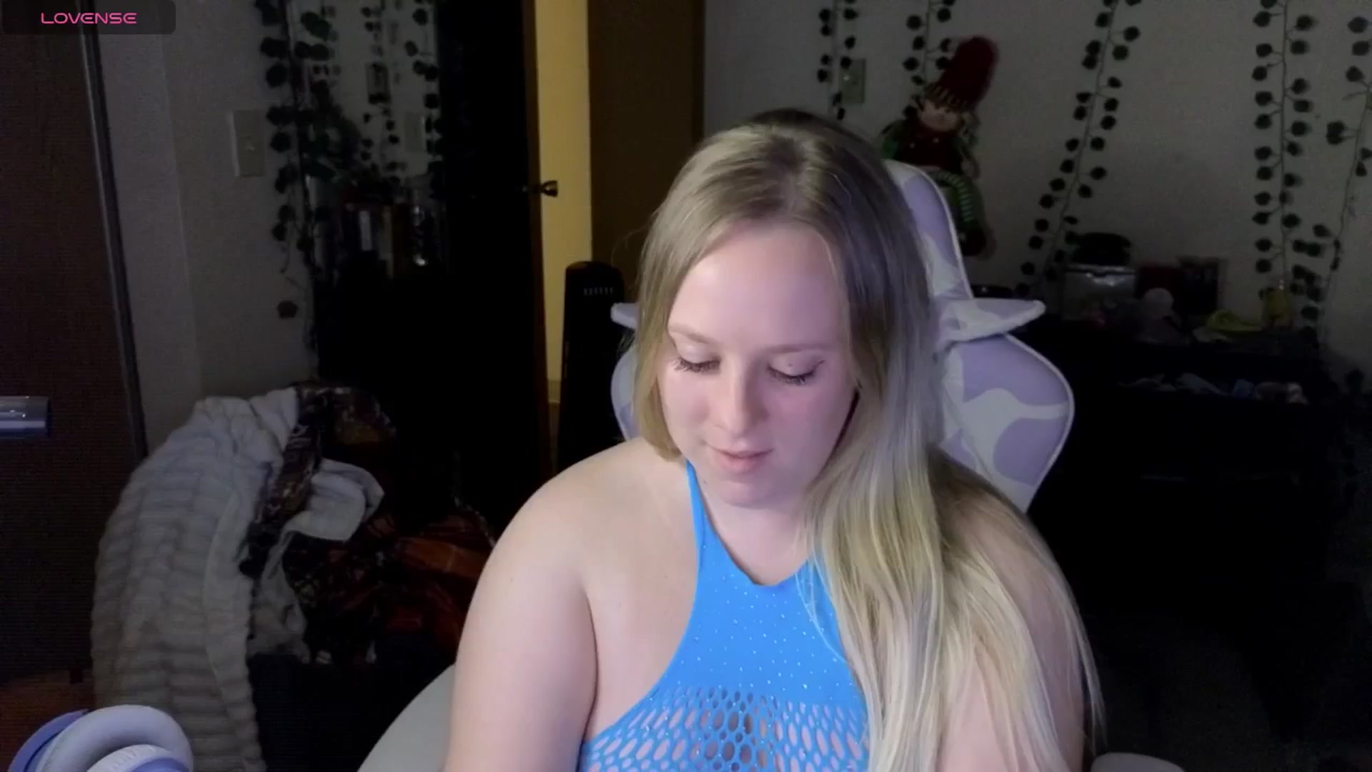 Gallery image thumbnail from YummyDuchass's myfreecams stream on, 09/22/2025, 03:39 image 15 of 20