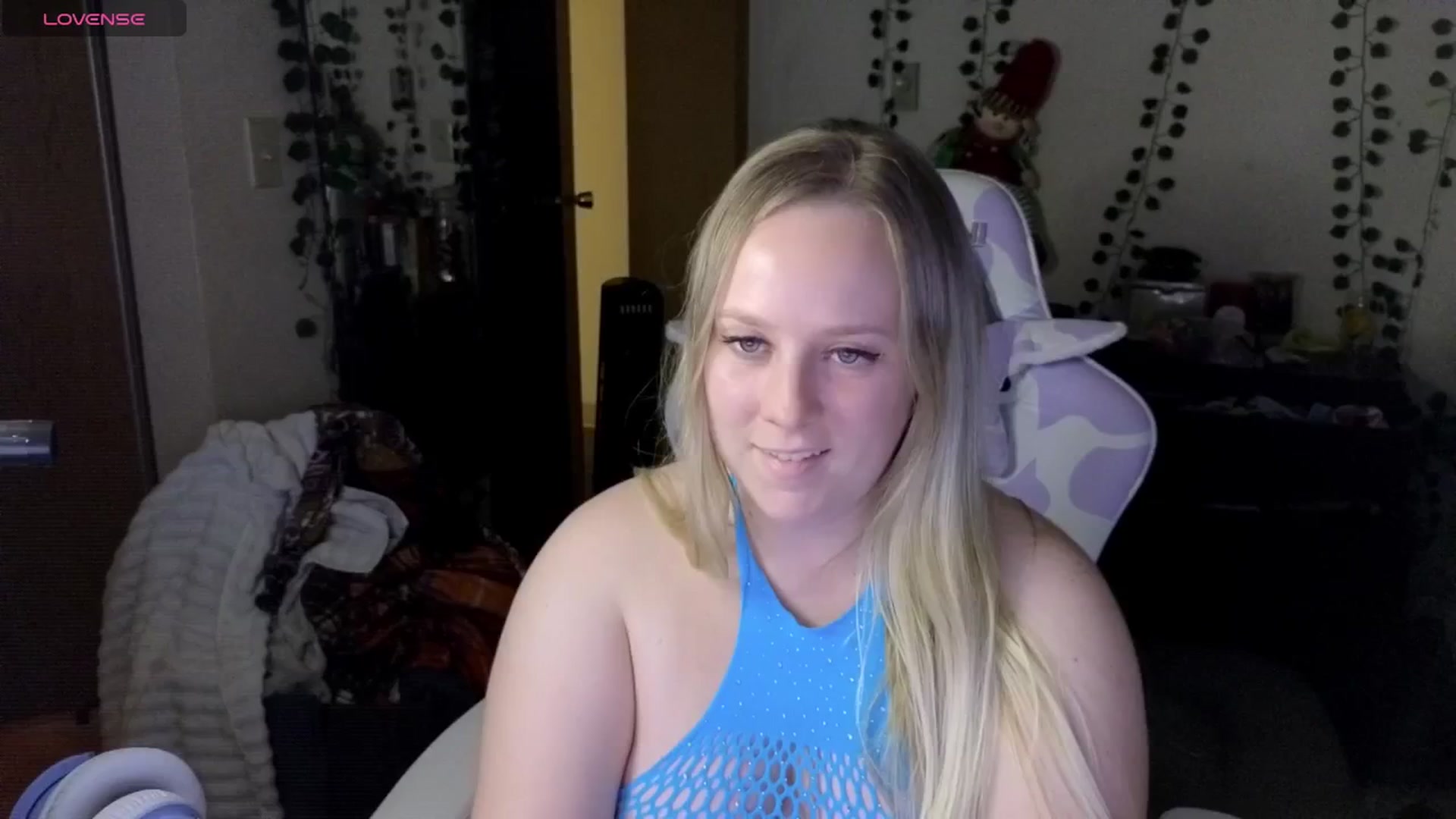 Gallery image thumbnail from YummyDuchass's myfreecams stream on, 09/22/2025, 03:39 image 19 of 20