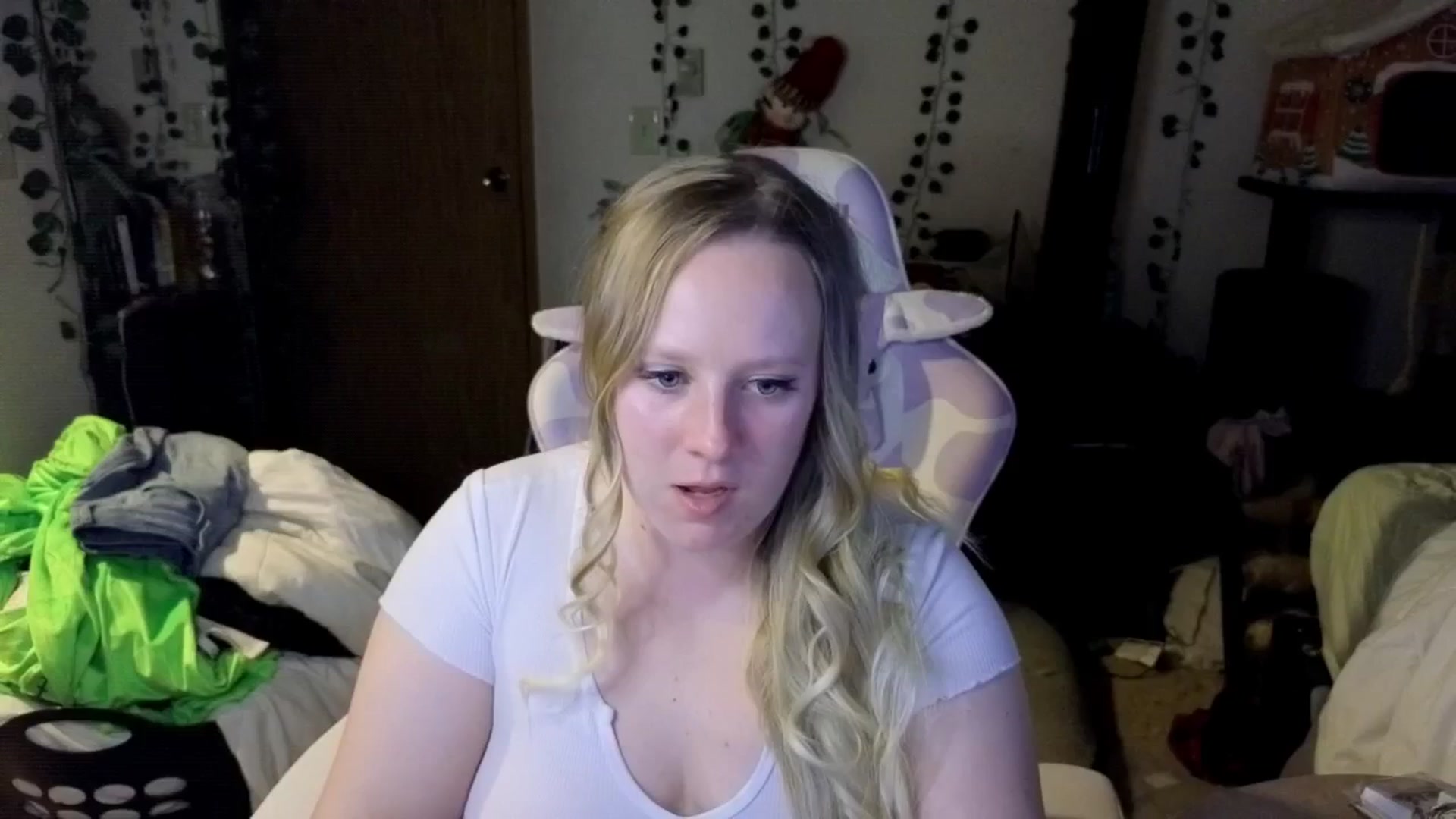 Gallery image thumbnail from YummyDuchass's myfreecams stream on, 11/08/2025, 10:49 image 2 of 20