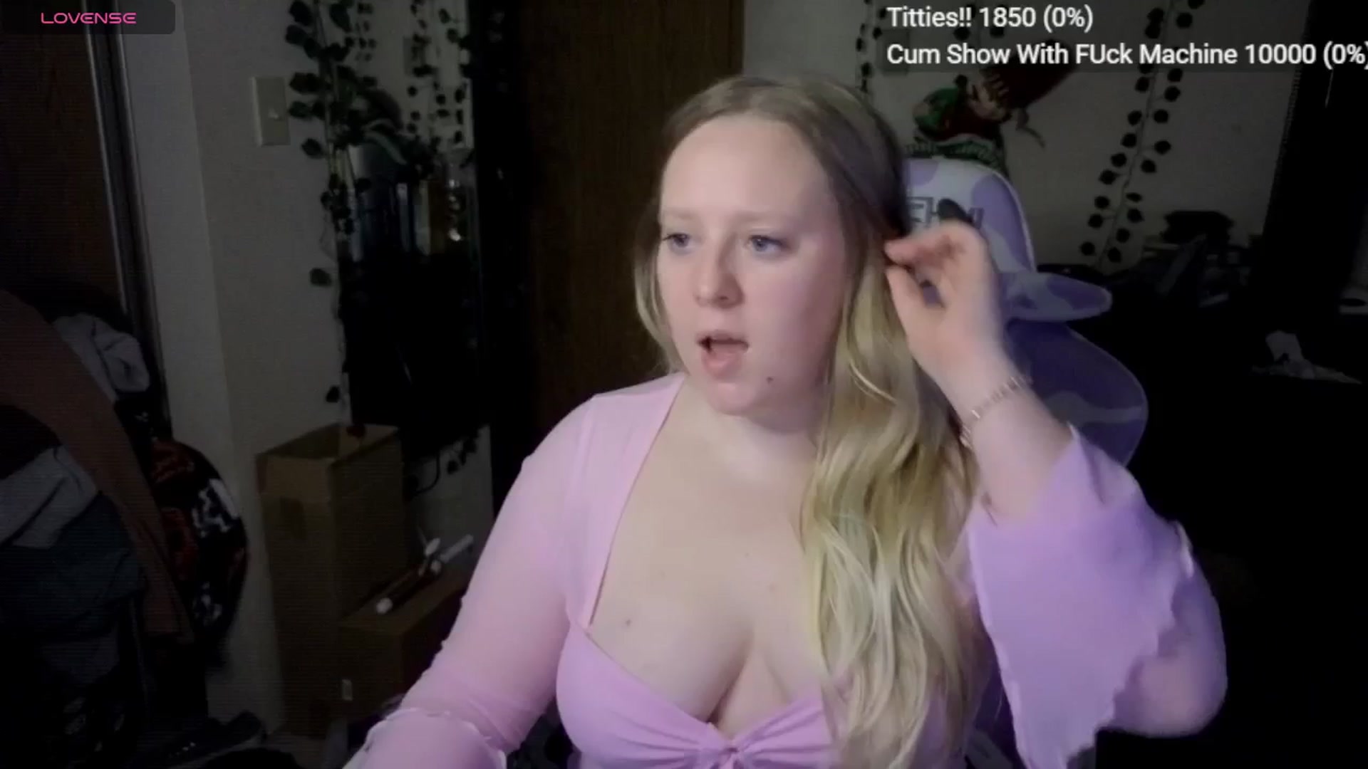 Gallery image thumbnail from YummyDuchass's myfreecams stream on, 11/18/2025, 08:44 image 10 of 20