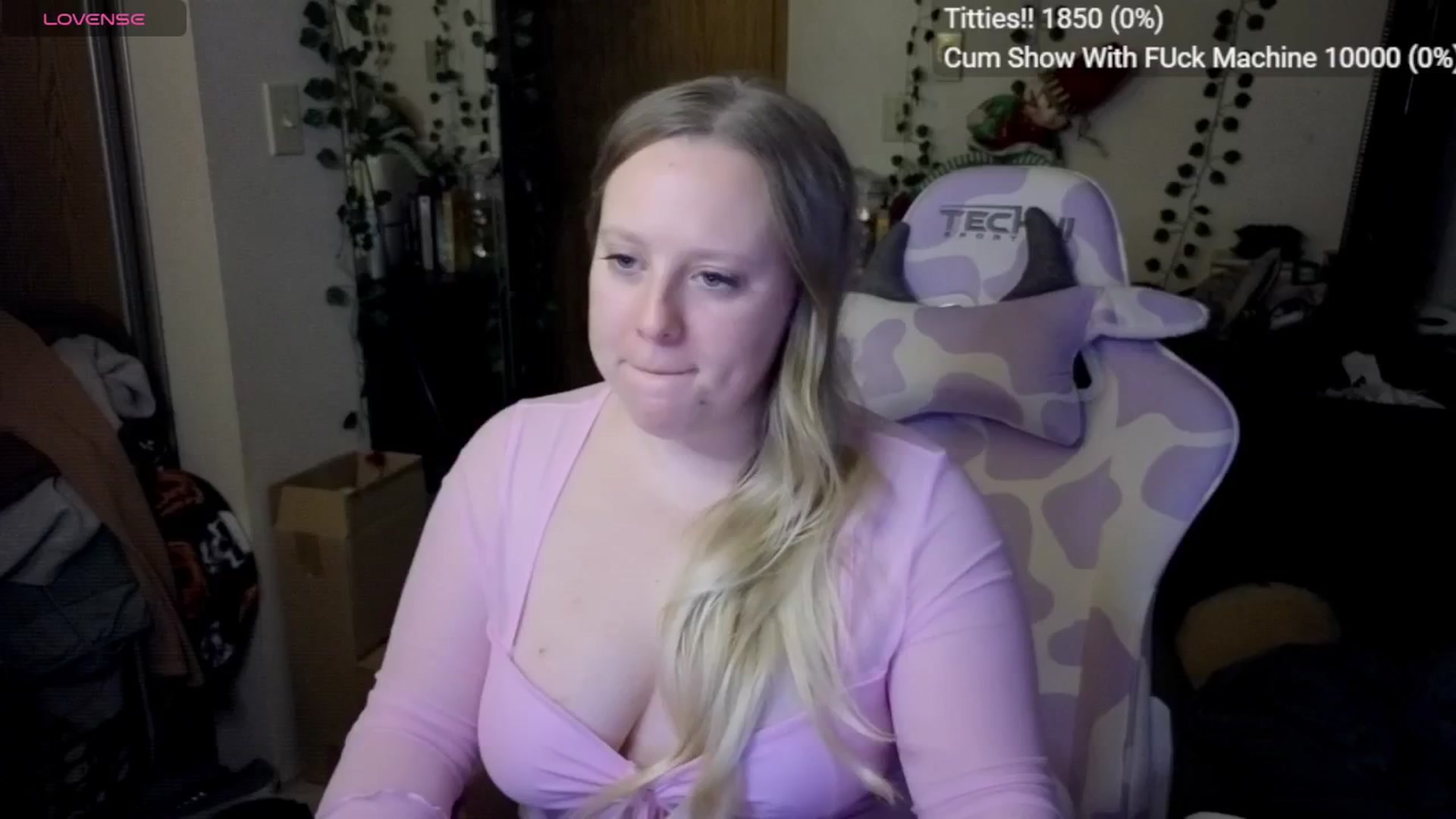 Gallery image thumbnail from YummyDuchass's myfreecams stream on, 11/18/2025, 08:44 image 6 of 20