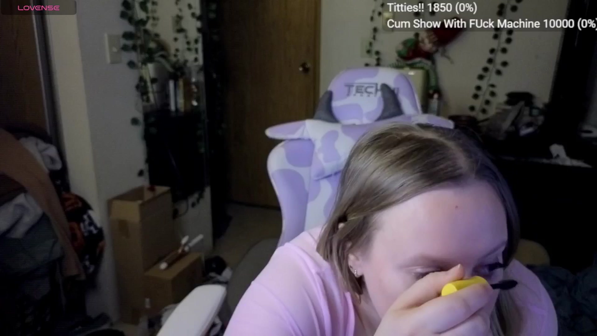 Gallery image thumbnail from YummyDuchass's myfreecams stream on, 11/18/2025, 08:44 image 4 of 20