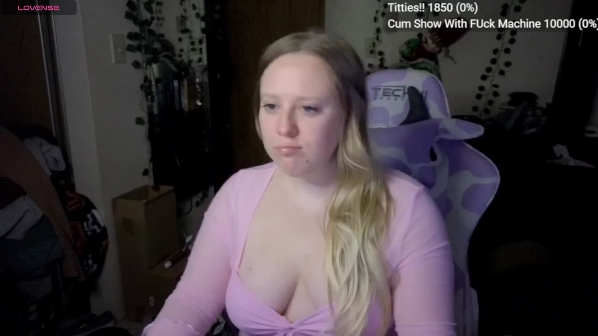 Gallery image thumbnail from YummyDuchass's myfreecams stream on, 11/18/2025, 08:44 image 9 of 20