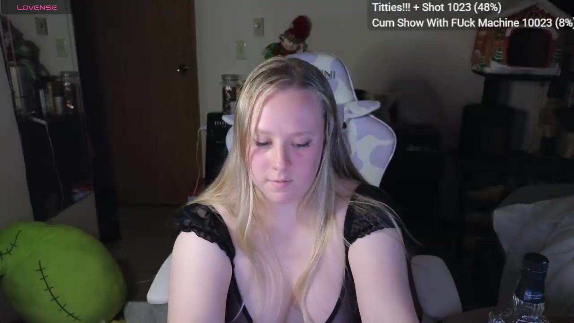 Gallery image thumbnail from YummyDuchass's myfreecams stream on, 06/03/2026, 06:07 image 14 of 20