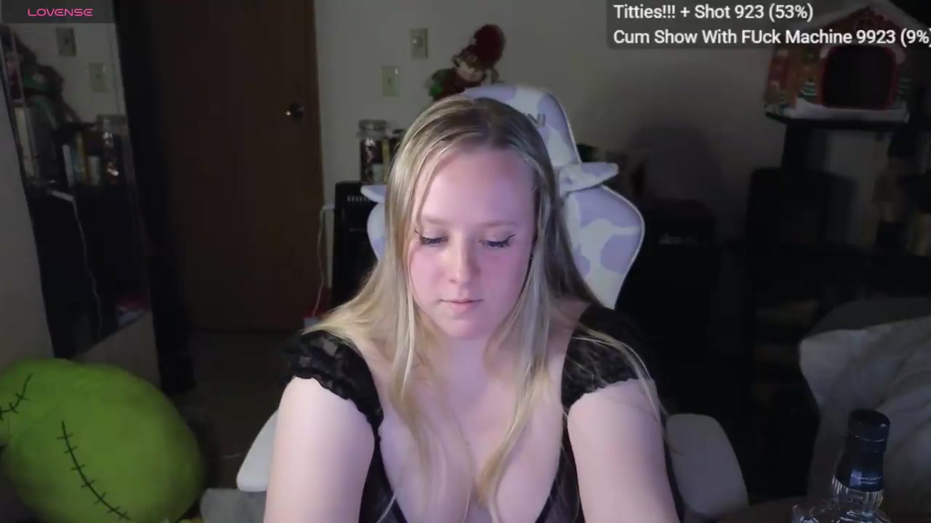 Gallery image thumbnail from YummyDuchass's myfreecams stream on, 06/03/2026, 06:07 image 15 of 20